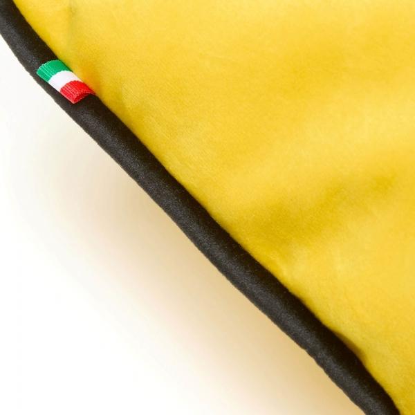 0293---Cuscino-PIPING-GIALLO-BORDO-NERO-2021_11_11-17_32_06-UTC.jpg